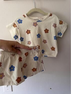 Indy & Pippa Cream and floral set